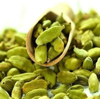 Cardamom Organic Essential Oil 3